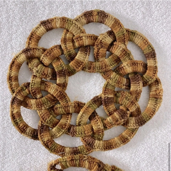 Vintage MCM  mBrown Crochet Pot Holders Trivets x 2 - Picture 8 of 9